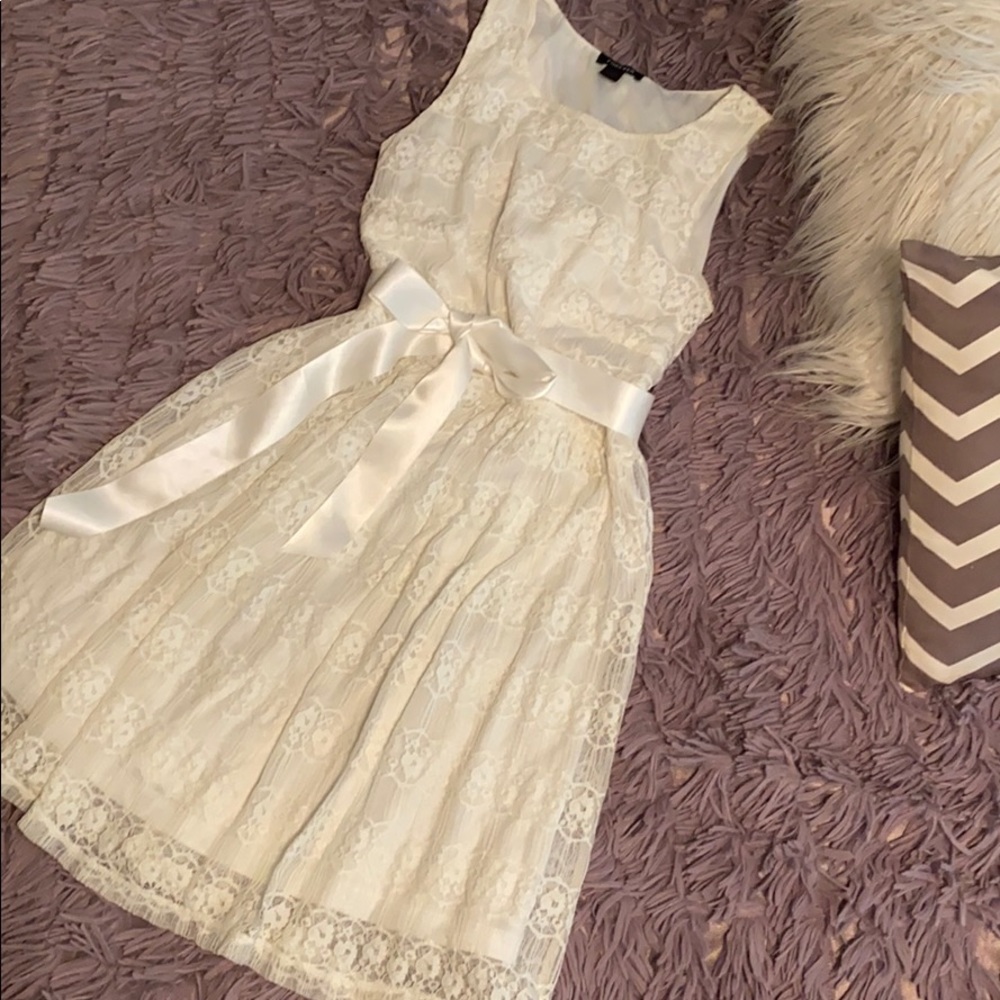 White lace dress